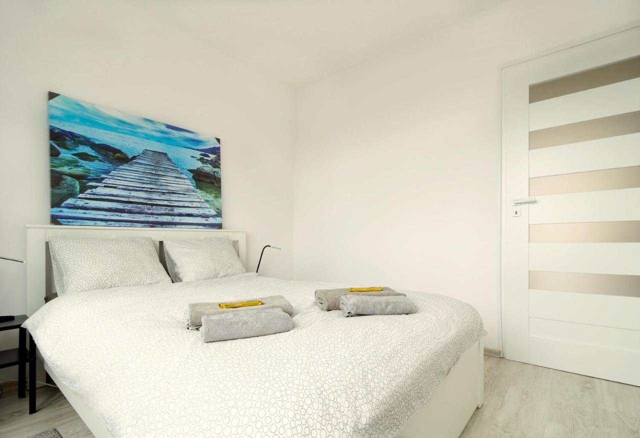 Amik Apartament-Night View فروتسواف المظهر الخارجي الصورة